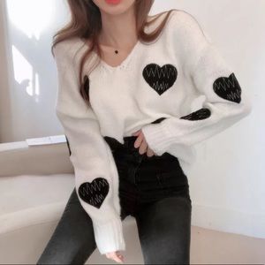 Heart sweater heartbeat gray white patch vneck long sleeve womens